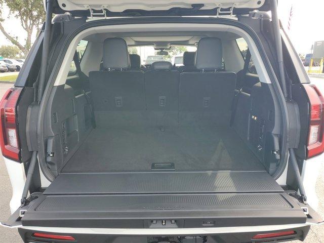 new 2025 Ford Expedition Max car, priced at $72,696