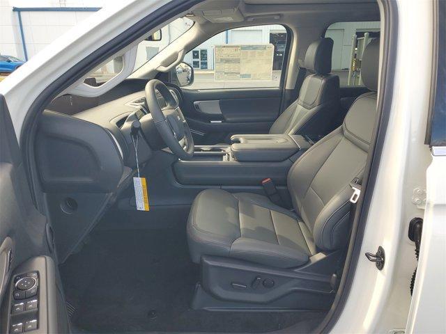new 2025 Ford Expedition Max car, priced at $72,696