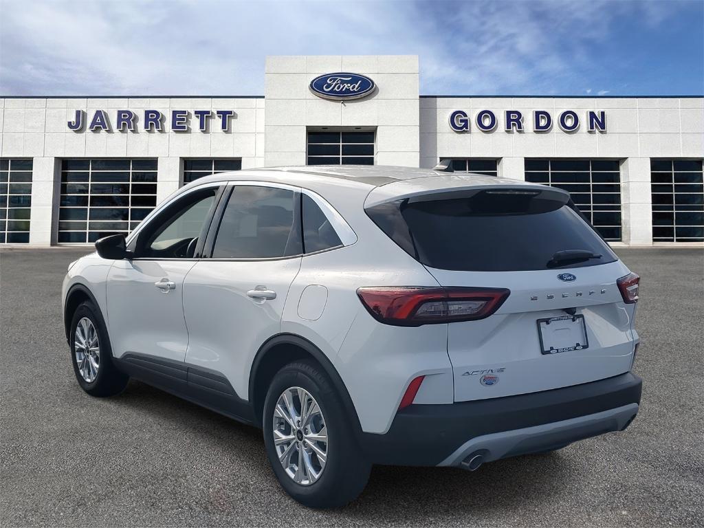 used 2024 Ford Escape car, priced at $25,999