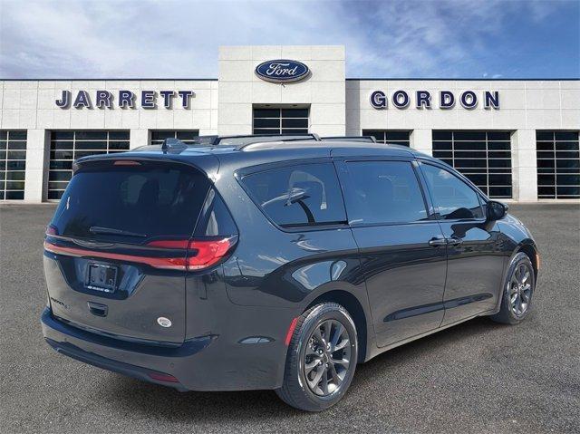 used 2021 Chrysler Pacifica car, priced at $28,600