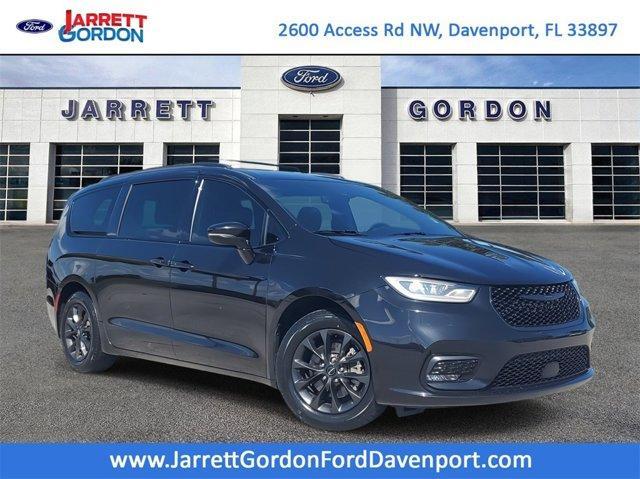 used 2021 Chrysler Pacifica car, priced at $28,600