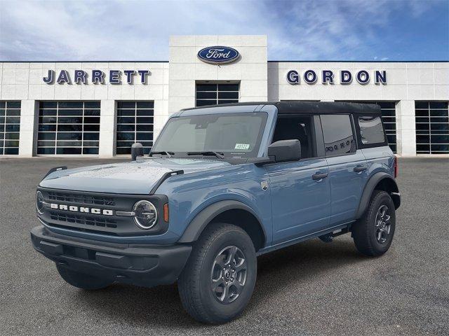 new 2025 Ford Bronco car, priced at $45,354