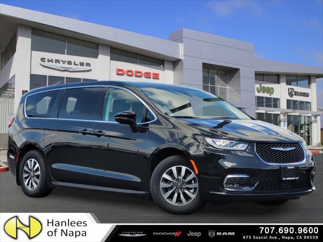 used 2023 Chrysler Pacifica Hybrid car, priced at $35,000