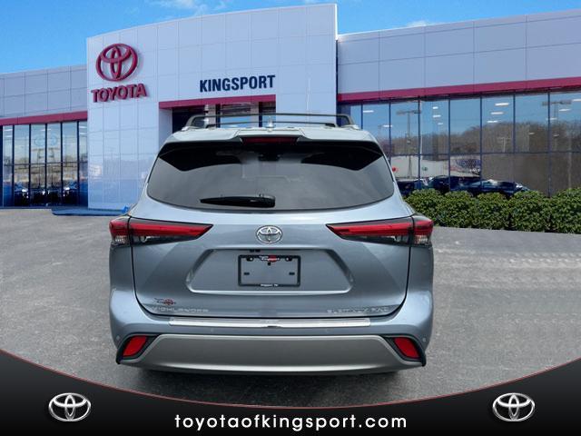 used 2023 Toyota Highlander car, priced at $46,997