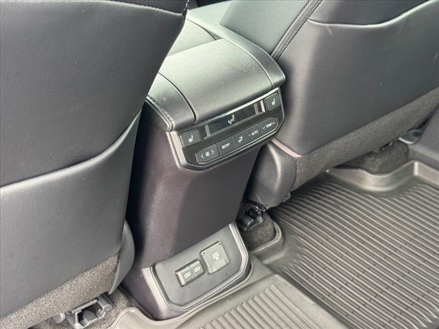 used 2023 Toyota Highlander car, priced at $46,997