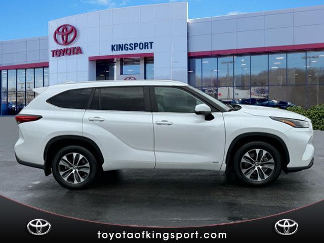 used 2023 Toyota Highlander Hybrid car, priced at $47,000