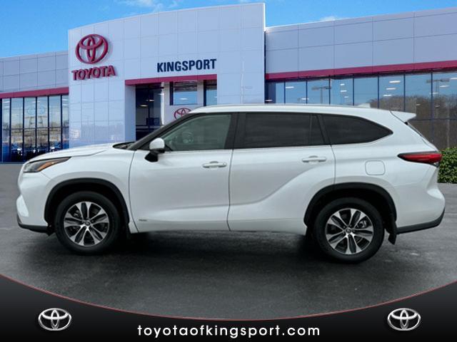 used 2023 Toyota Highlander Hybrid car, priced at $47,000