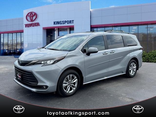 used 2023 Toyota Sienna car, priced at $48,998