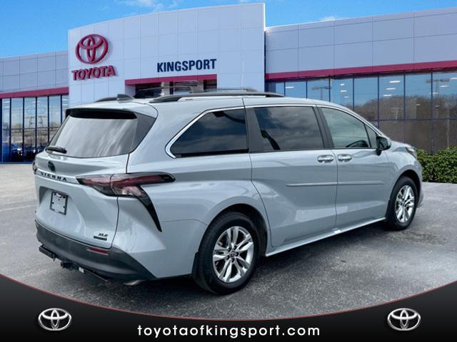 used 2023 Toyota Sienna car, priced at $48,998