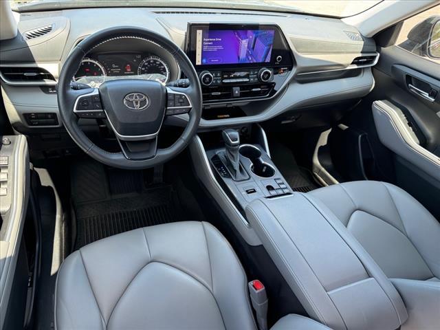 used 2023 Toyota Highlander car, priced at $37,994