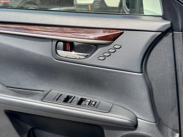 used 2013 Lexus ES 350 car, priced at $15,995