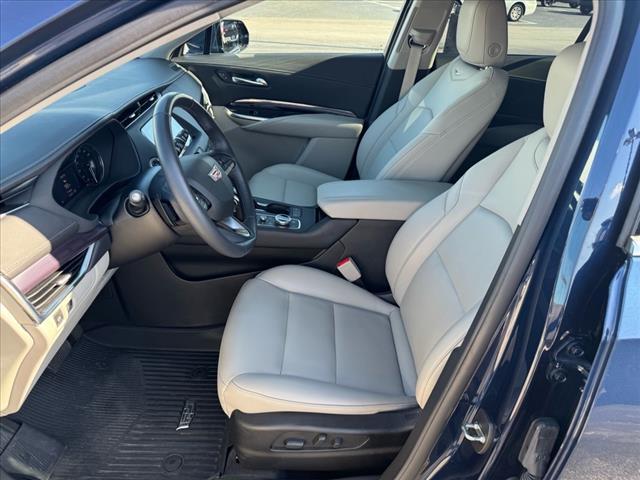 used 2022 Cadillac XT4 car, priced at $30,500