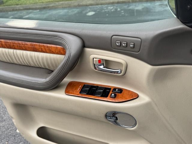 used 2004 Lexus LX 470 car, priced at $15,300