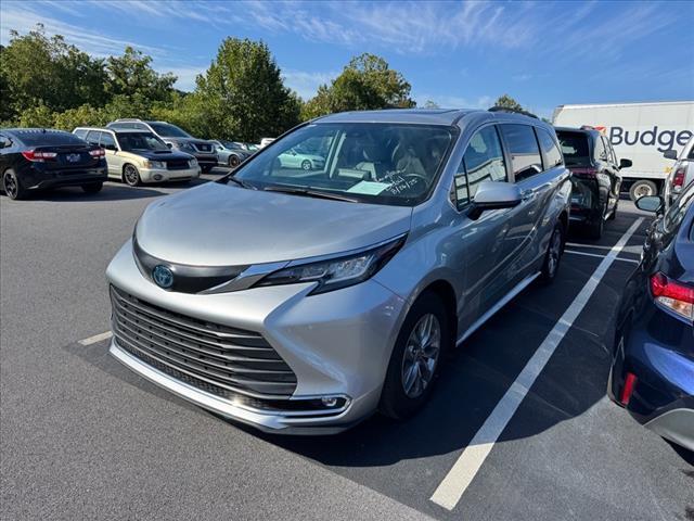 used 2023 Toyota Sienna car, priced at $48,900