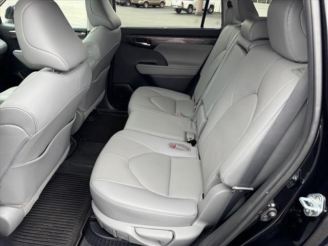 used 2021 Toyota Highlander Hybrid car, priced at $42,996