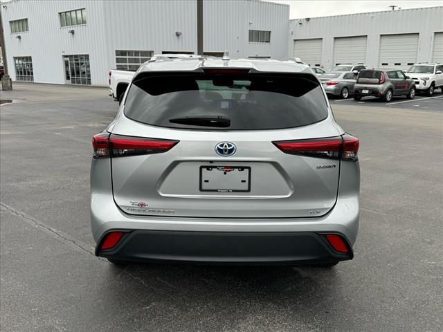 used 2023 Toyota Highlander Hybrid car, priced at $46,000