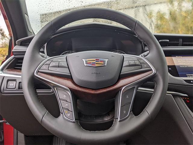 new 2025 Cadillac XT5 car, priced at $57,055