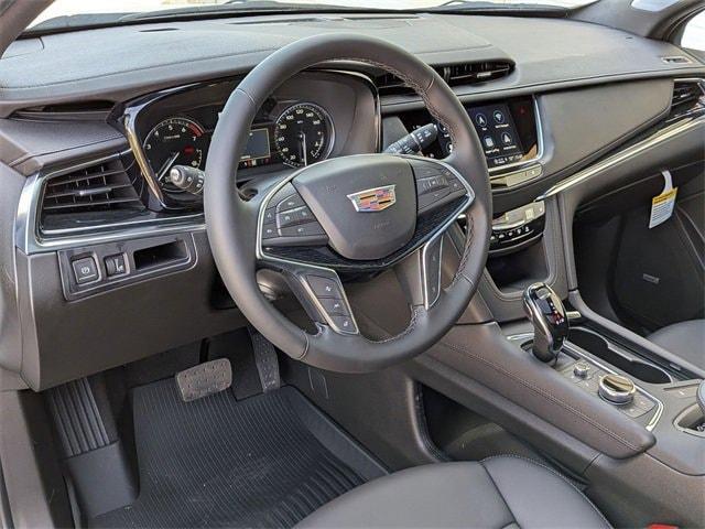 new 2025 Cadillac XT5 car, priced at $55,740