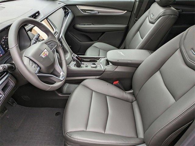 new 2025 Cadillac XT6 car, priced at $53,765