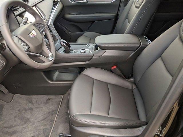 new 2025 Cadillac XT6 car, priced at $54,164