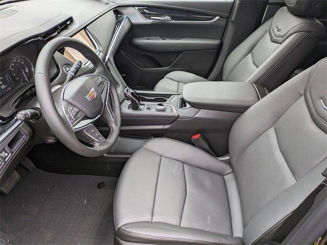 new 2025 Cadillac XT5 car, priced at $55,409