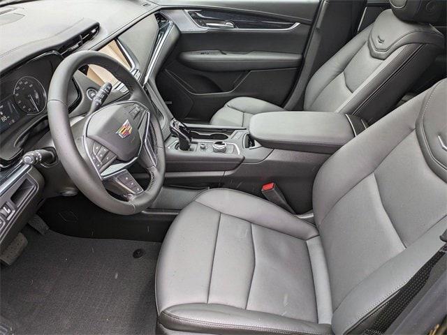 new 2025 Cadillac XT5 car, priced at $55,409