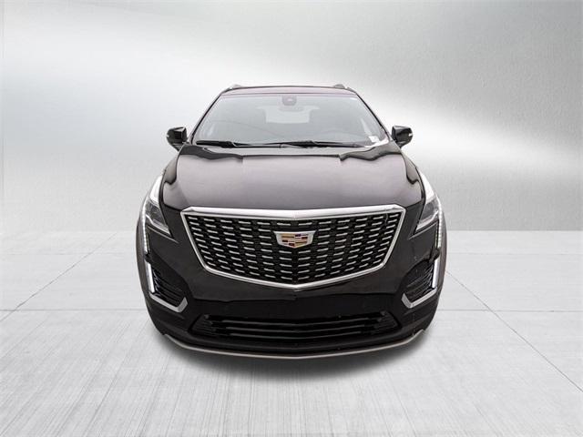 new 2025 Cadillac XT5 car, priced at $56,010