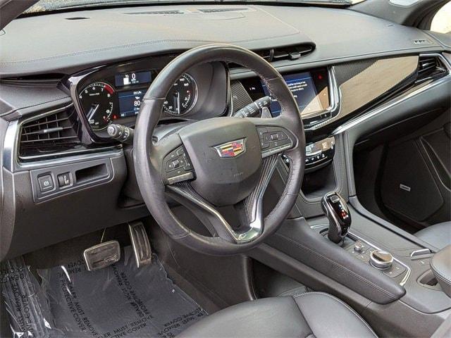 used 2024 Cadillac XT6 car, priced at $45,295