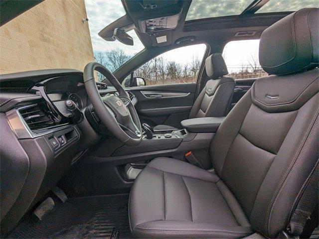 new 2025 Cadillac XT6 car, priced at $54,164
