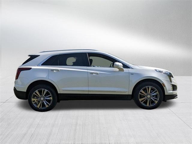 new 2025 Cadillac XT5 car, priced at $55,610