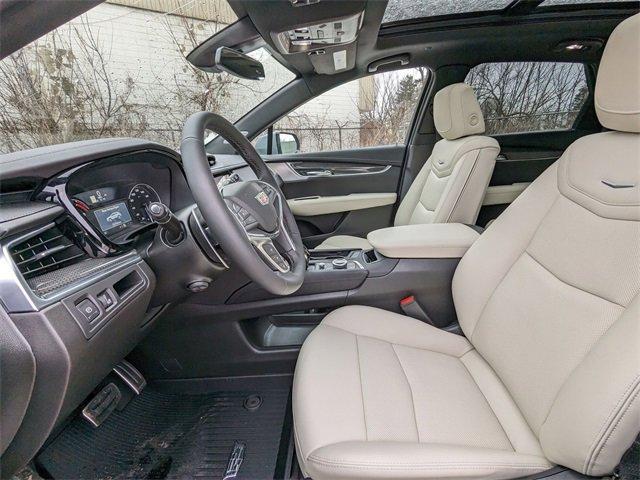 new 2025 Cadillac XT5 car, priced at $59,284