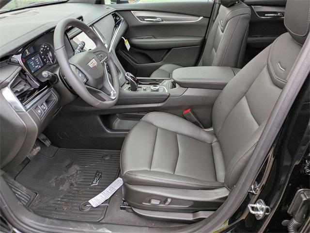 new 2025 Cadillac XT6 car, priced at $53,884