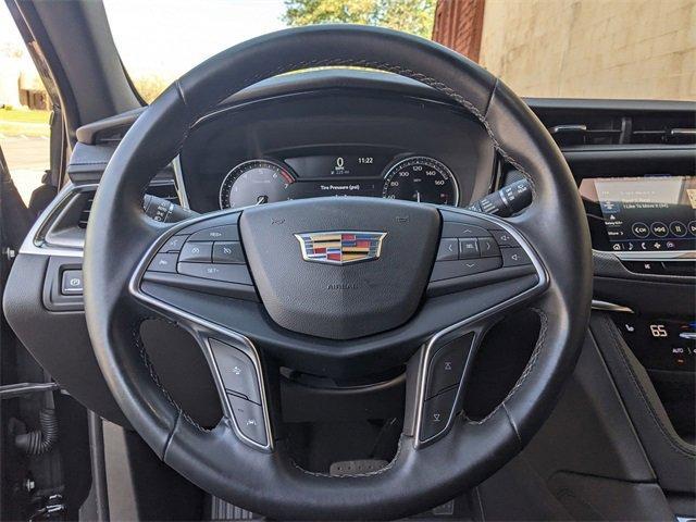 used 2024 Cadillac XT5 car, priced at $35,024