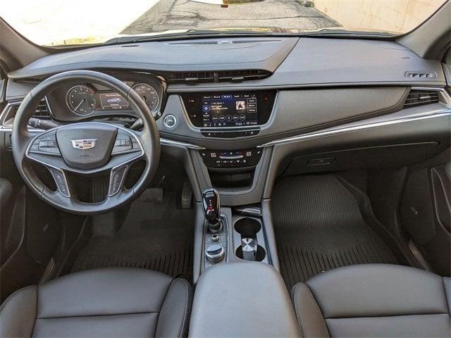 used 2024 Cadillac XT5 car, priced at $35,024