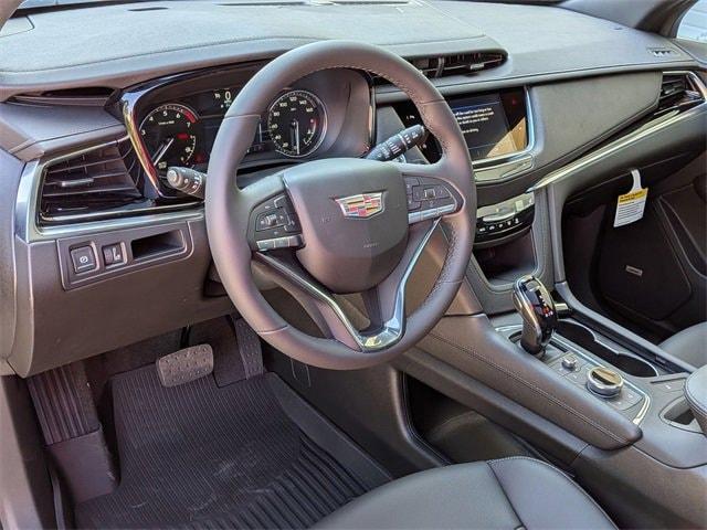 new 2025 Cadillac XT6 car, priced at $53,539