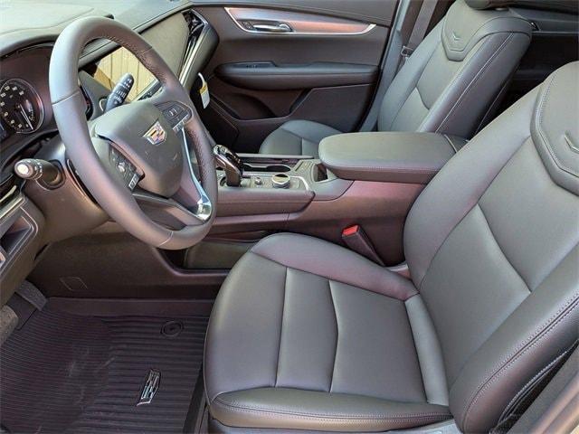 new 2025 Cadillac XT6 car, priced at $53,539