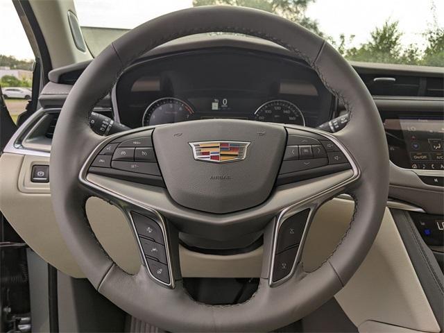 new 2025 Cadillac XT5 car, priced at $55,585