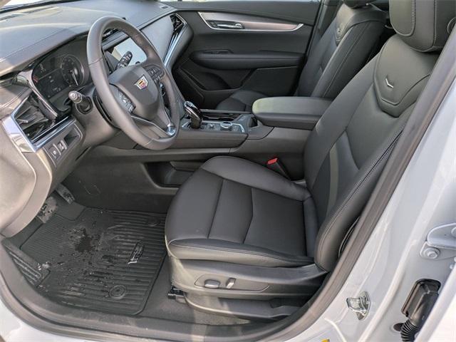 new 2025 Cadillac XT6 car, priced at $54,484