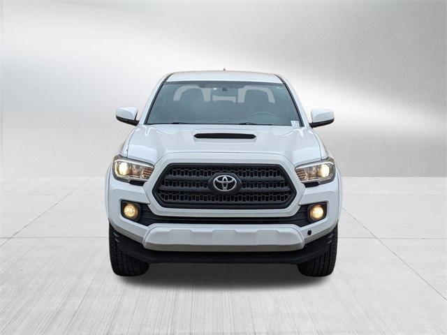 used 2016 Toyota Tacoma car, priced at $25,251