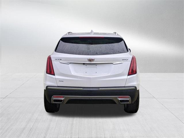 new 2025 Cadillac XT5 car, priced at $55,610