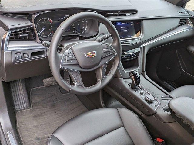 used 2023 Cadillac XT5 car, priced at $31,386