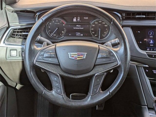 used 2022 Cadillac XT5 car, priced at $35,723