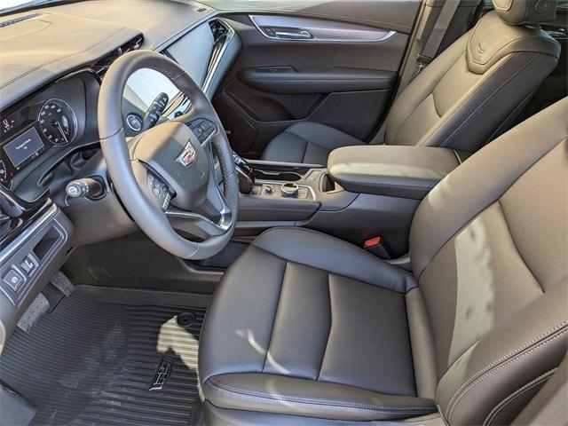 new 2025 Cadillac XT6 car, priced at $53,664