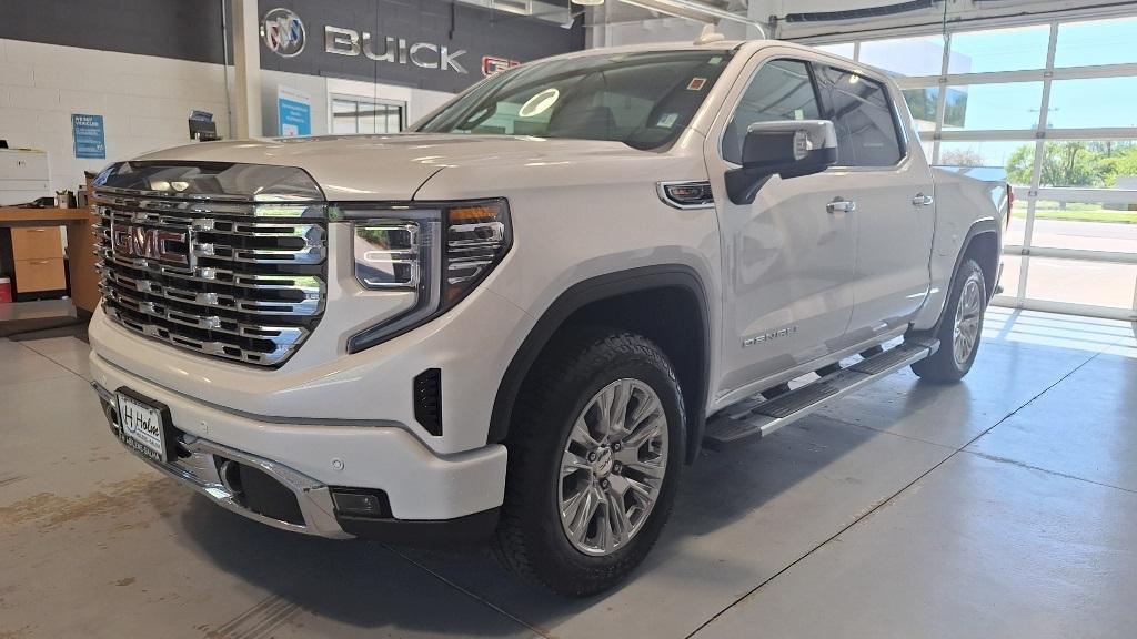 new 2024 GMC Sierra 1500 car, priced at $74,205