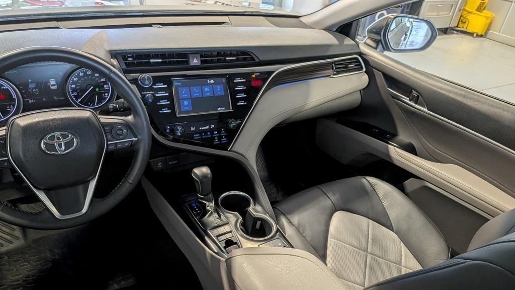 used 2018 Toyota Camry Hybrid car, priced at $19,495