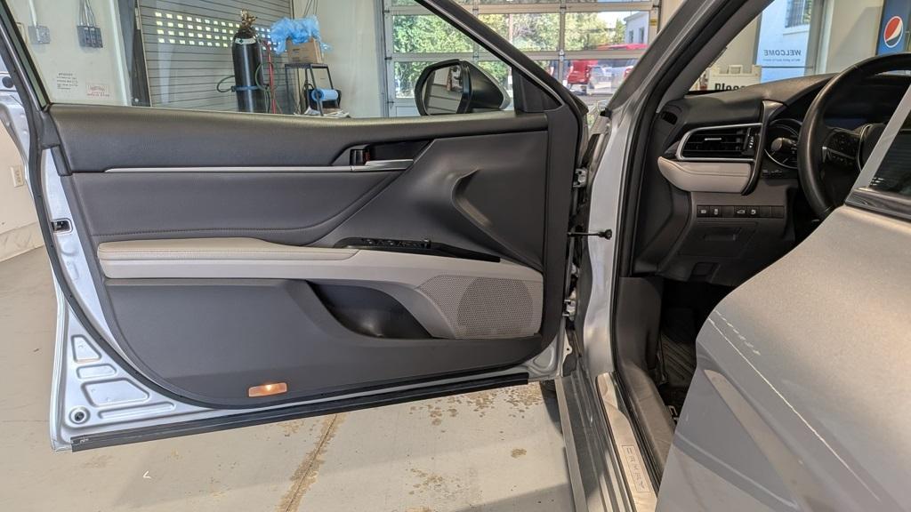 used 2018 Toyota Camry Hybrid car, priced at $19,495