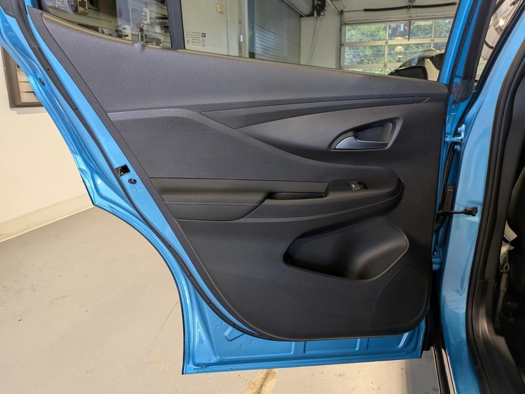 new 2025 Buick Envista car, priced at $27,366