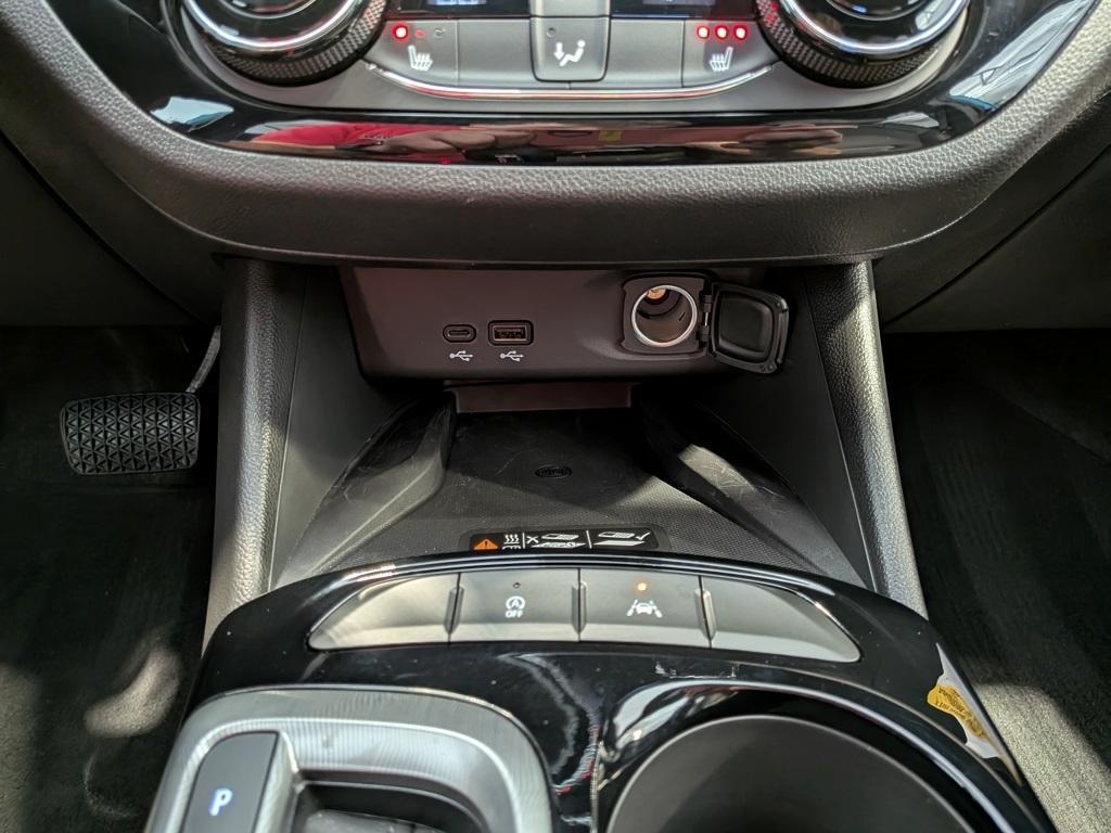 new 2025 Buick Envista car, priced at $27,366