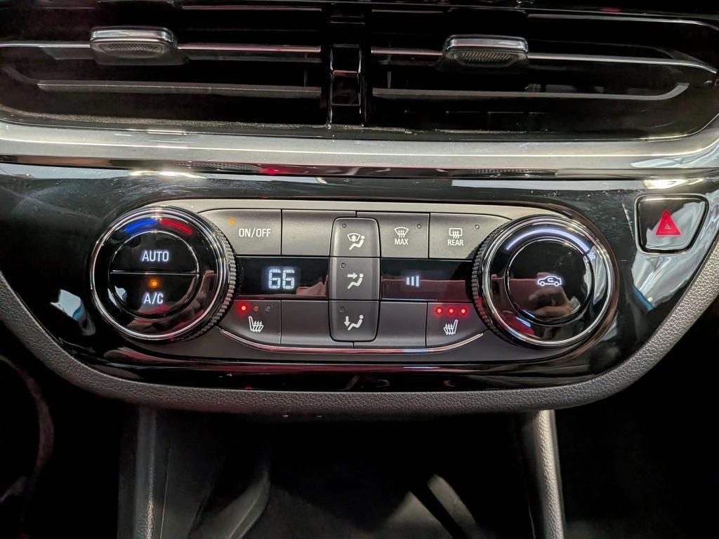 new 2025 Buick Envista car, priced at $27,366