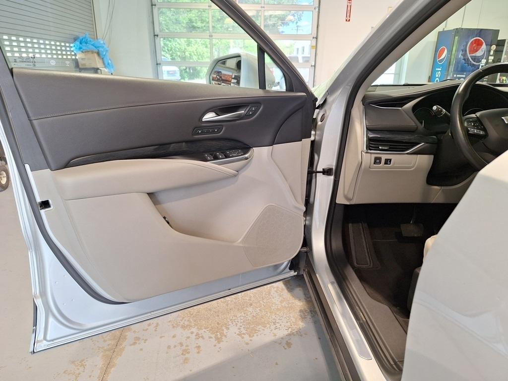 used 2020 Cadillac XT4 car, priced at $24,997